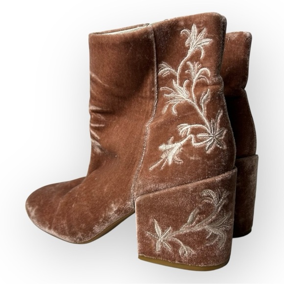 Kenneth Cole Renna Velvet Embroidery Booties 8 - Picture 3 of 9